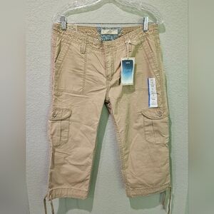 NWT Levis Tan Shorts Size 10 100%cotton Midrise